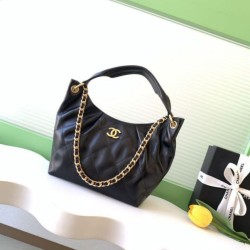 Replica qualità specchio Borsa hobo Chanel 26C Hippie AS5970 nera