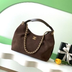 Replica qualità specchio Borsa Chanel 26C Dumpling Hobo AS5978 scamosciata Caffè