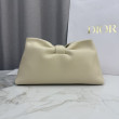 Imitazioni borse griffate a tracolla Dior Bow piccola/media Acciaio inossidabile Beige chiaro Imitazioni borse griffate a tracolla Dior Bow piccola/media Acciaio inossidabile Beige chiaro
