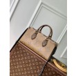 LV M14236 Borsa a catena OnTheGo East West Marrone