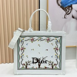 Replica qualità specchio Borse  Dioramour  Dior Book Tote con tracolla multicolore fiori Revolution ricamati bianchi
