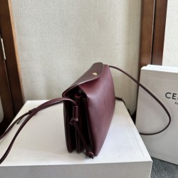 Replica Borsa Celine Trio Flap morbida pelle di agnello bordeaux Imitazioni Replica qualità specchio Borsa Celine Trio Flap morbida pelle di agnello bordeaux