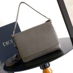 Replica qualità specchio Borse Firmate  a tracolla Dior Privé Messenger Uomo con patta Grigia 