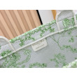 Borsa Dior Book Tote piccolo/media/grande con tracolla ricamo Toile de Jouy multicolore verde Borsa Dior Book Tote piccolo/media/grande con tracolla ricamo Toile de Jouy multicolore verde