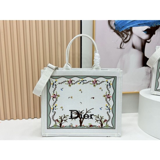 Borse Replica Dioramour  Dior Book Tote con tracolla multicolore fiori Revolution ricamati bianchi