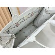 Borse Replica Dioramour  Dior Book Tote con tracolla multicolore fiori Revolution ricamati bianchi