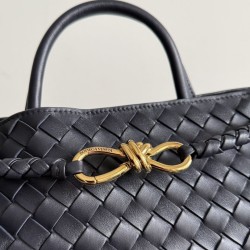 Replica Borse Bottega Veneta Andiamo piccola/media/grande pelle intrecciata Nera Imitazioni Replica qualità specchio Borse Bottega Veneta Andiamo piccola/media/grande pelle intrecciata Nera