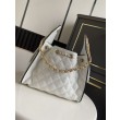 Replica Perfetta a mano Chanel 25 Mini Hobo AS5293 Rafia intrecciata Beige/Nero