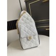 Replica Perfetta a mano Chanel 25 Mini Hobo AS5293 Rafia intrecciata Beige/Nero