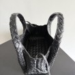 Borsa a tracolla Bottega Veneta Campana piccola intrecciata Nero