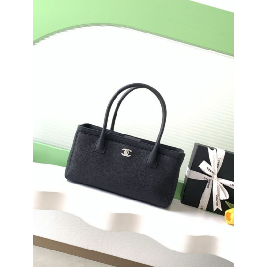 Borse tote Chanel Cerf Executive AS2156 pelle di caviale Nero