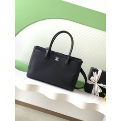 Borse tote Chanel Cerf Executive AS2157 pelle di caviale Nero