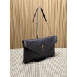 YSL Saint Laurent Cassandre Borsa a busta grande con catena Claret