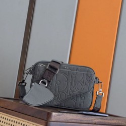 Replica qualità specchio Dior Saddle Triple Pouch Dior Gravity Uomo grigio