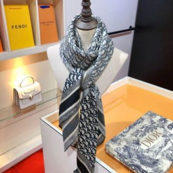 Replica qualità specchio Pari all'originale replica Sciarpa quadrata reversibile in seta e cashmere Dior Oblique Diortwin grigio/nero 140 x 140
