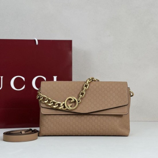 Borsa a tracolla Gucci media con motivo GG goffrato e catena 857622 marrone chiaro