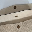 Borsa a tracolla Gucci media con motivo GG goffrato e catena 857622 scamosciata Beige