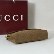 Borsa a tracolla Gucci media con motivo GG goffrato e catena 857622 scamosciata marrone