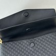 Qualità superiore replica a tracolla media Gucci GG rilievo con catena 857622 Nero