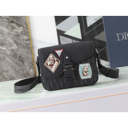 Borse a tracolla Dior Saddle piccola con patta nera