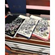 Dettagli perfetti Sciarpa Mitzah in seta e cashmere multicolore Dior D-Floral 140 x 140 01