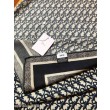 Pari all'originale replica Sciarpa quadrata reversibile in seta e cashmere Dior Oblique Diortwin grigio/nero 140 x 140