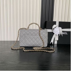 Replica Borsa a tracolla Chanel piccola con catena e manico superiore AS5702 Grigia Imitazioni Replica qualità specchio Borsa a tracolla Chanel piccola con catena e manico superiore AS5702 Grigia