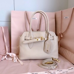 Replica qualità specchio Borse tote Miu Miu Adventure nappa 5BA292 Bianca