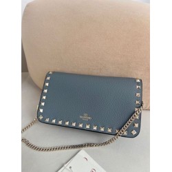 Borsa a tracolla piccola con patta Valentino Garavani Rockstud Blu