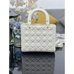 Borse Replica a mano Dior Lady Dior Media opaca Cannage con patta bianca