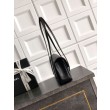 Bora Pari all'originale replica Chanel 26P Preppy Coco Flap AS6130 nera