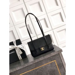 Bora Pari all'originale replica Chanel 26P Preppy Coco Flap AS6130 nera