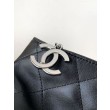 Borsa Chanel Ultimate Soft Hobo piccola/media Vintage trapuntata Nero