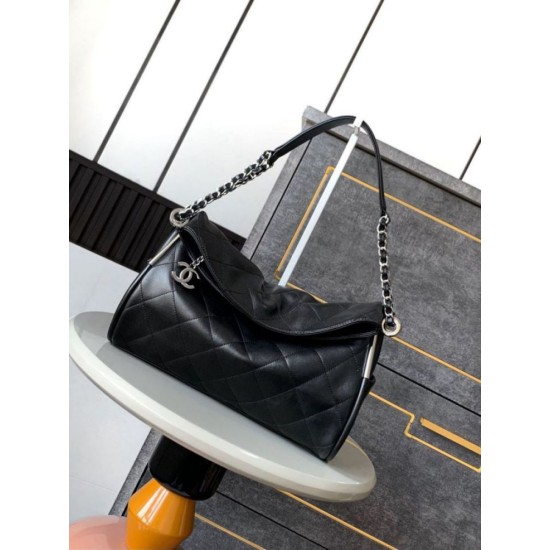 Borsa Chanel Ultimate Soft Hobo piccola/media Vintage trapuntata Nero