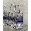 Dior Fortunato Media Dior Book Tote Dior Night of Dreams motif Bianco Dior Fortunato Media Dior Book Tote Dior Night of Dreams motif Bianco