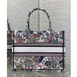 Dior Lucky Media Dior Book Tote Bianco Motivo Dior Night of dreams