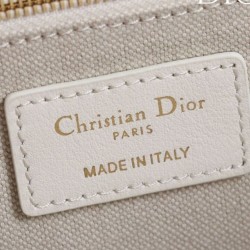 Replica qualità specchio Dior Fortunato Media Dior Book Tote Dior Bianco