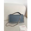 Portafoglio con catena Valentino Garavani Rockstud blu