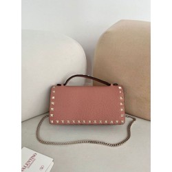 Pari all'originale replica Portafoglio con catena Valentino Garavani Rockstud Rosa