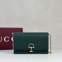 Cloni Portafoglio Gucci Half Horsebit con catena 855654 Verde firmate
