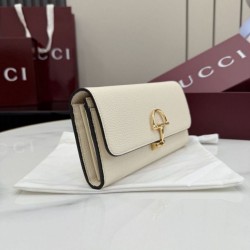 Replica di lusso Pari all'originale replica Dettagli perfetti Portafoglio continentale Gucci Half Horsebit 848791 Bianco Imitazioni Cloni Pari all'originale replica Dettagli perfetti Portafoglio continentale Gucci Half Horsebit 848791 Bianco firmate