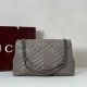 Replica di lusso Borsa a tracolla grande Gucci GG Marmont 850659 Grigio Imitazioni Cloni Borsa a tracolla grande Gucci GG Marmont 850659 Grigio firmate