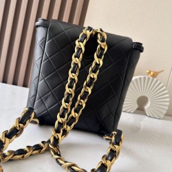 Replica di lusso Zaino vintage Chanel Duma nero Imitazioni Cloni Zaino vintage Chanel Duma nero firmate