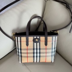 Replica di lusso Borsa tote Burberry Mini Reversible Bloomsbury Check nera/marrone Imitazioni Cloni Borsa tote Burberry Mini Reversible Bloomsbury Check nera/marrone firmate