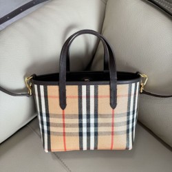Cloni Borsa tote Burberry Mini Reversible Bloomsbury Check nera/marrone firmate