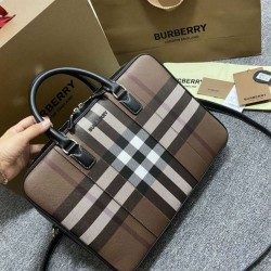 Cloni Borsa da lavoro Burberry Ainsworth Check in betulla scura marrone firmate