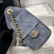 Borsa a mano Chanel 25 Mini trapuntata AS5631 scamosciata Blu