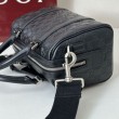 Borsa da viaggio piccola Gucci GG Emblem da uomo 855789 Nero