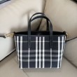 Borse Replica tote Burberry Mini Reversible Bloomsbury Check nera/Blu