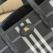 Borse Replica tote Burberry Mini Reversible Bloomsbury Check nera/Blu